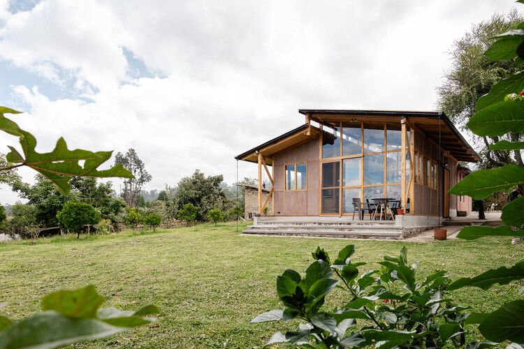 Residential Architecture in Ecuador: 8 Contemporary House Projects That Respect Their Natural Surroundings - Image 17 of 28