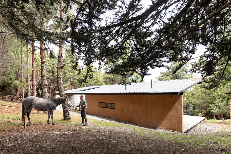 Residential Architecture in Ecuador: 8 Contemporary House Projects That Respect Their Natural Surroundings - Image 13 of 28