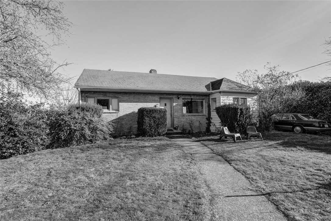Before - a 1950 home before renovation.