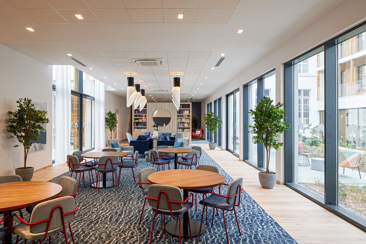 Brest Post Office Transformation / Chatillon Architectes - Interior Photography, Dining room, Chair, Glass