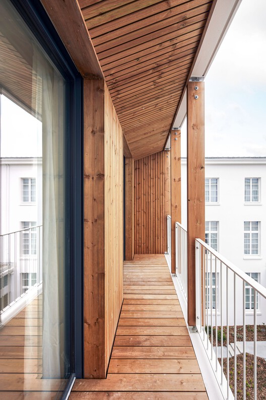 Brest Post Office Transformation / Chatillon Architectes - Interior Photography, Wood, Balcony, Deck, Handrail