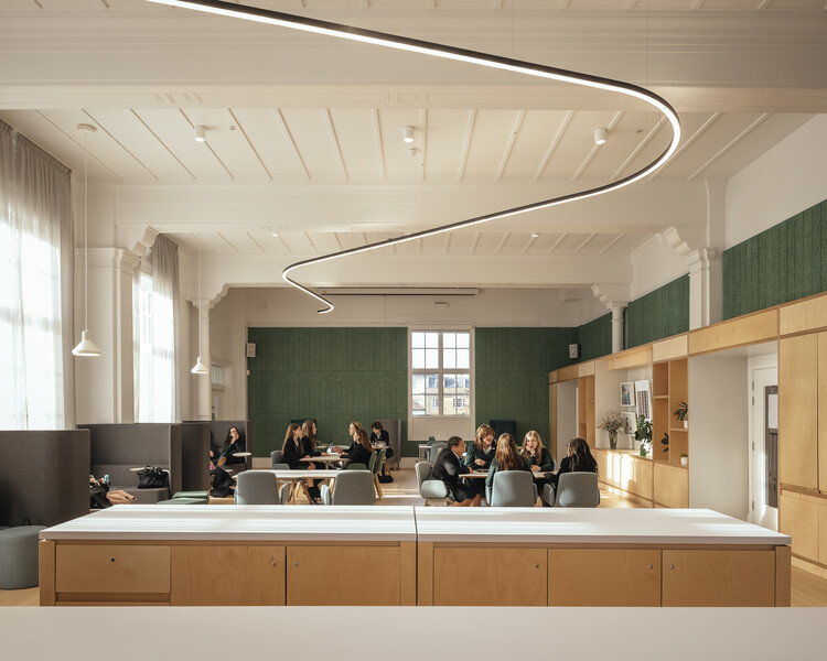 Temple Building Refurbishment Brighton Girls School / Walters & Cohen Architects - More Images