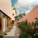 Praça House / Felipe Hess Arquitetos - Exterior Photography, Balcony, Courtyard