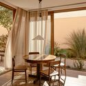 Praça House / Felipe Hess Arquitetos - Interior Photography, Dining room, Wood, Lighting, Table, Chair, Glass