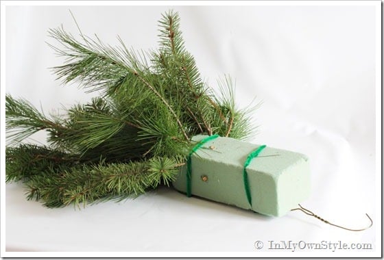 How to make holiday porch decoration with Christmas-Greenery