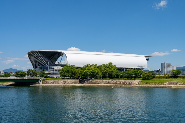 Edion Peace Wing Hiroshima / TAISEI DESIGN Planners Architects & Engineers - More Images