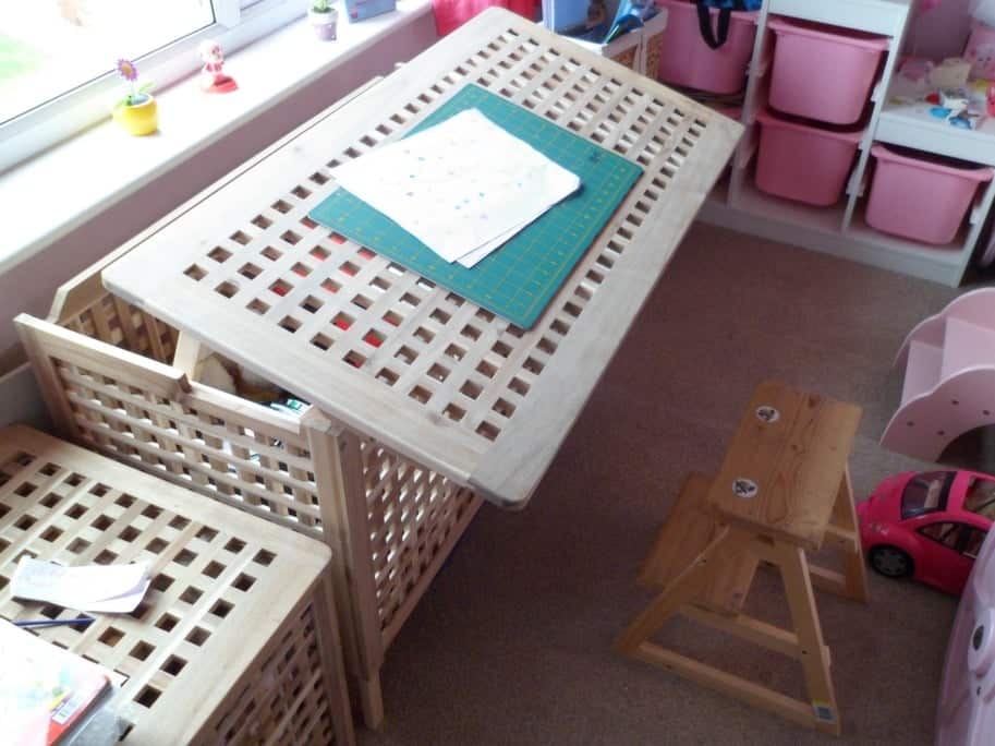 Kid’s Storage Desk