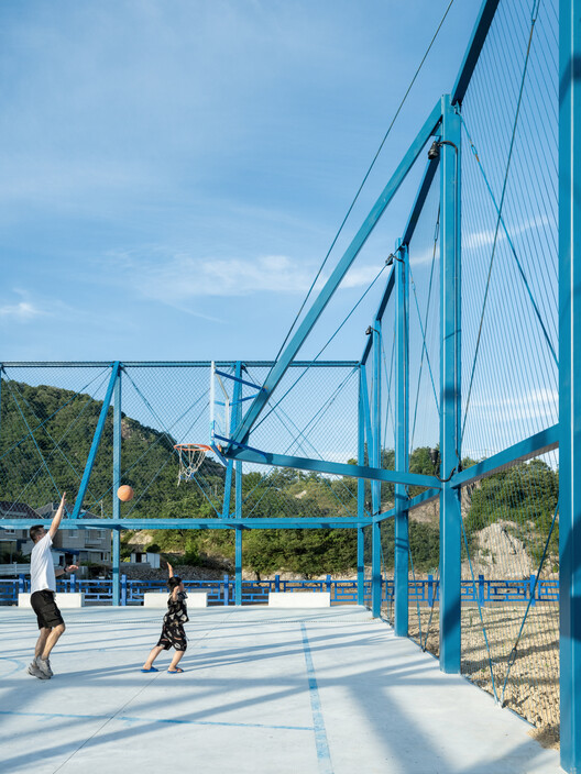 The Chromatic Canvas: 10 Vibrant Courts Activating Community Space - Image 3 of 11